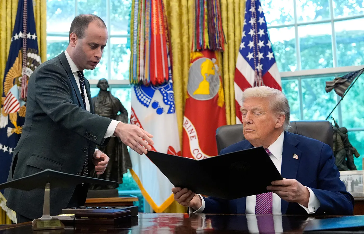 Scharf edge for the Trump administration
