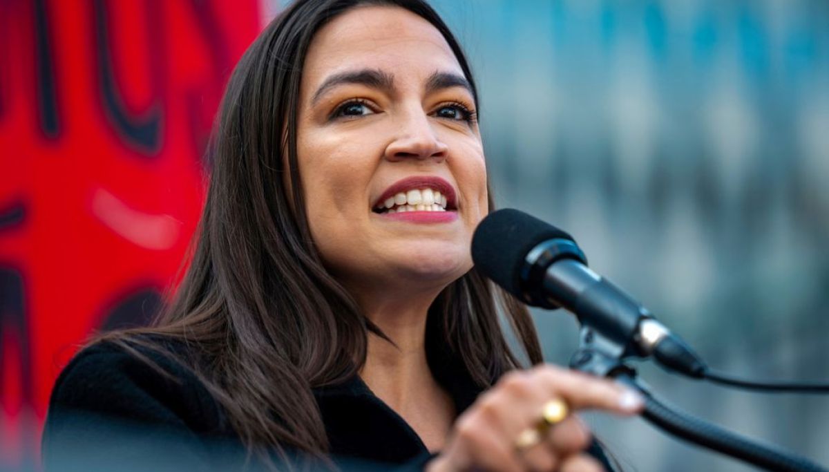 “Wake-up Call: AOC Eyes 2028 Run with Extreme Left Agenda”