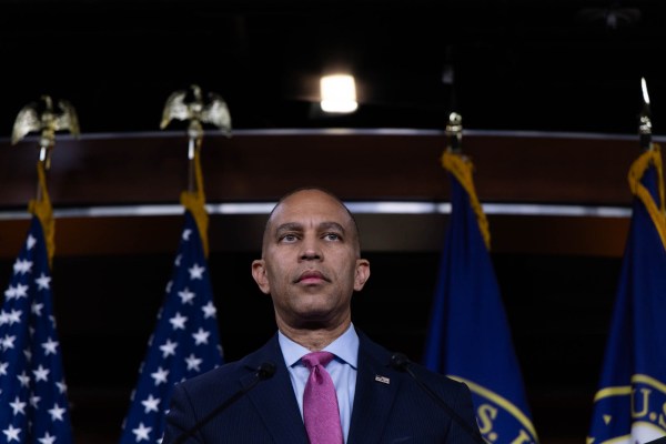 Hakeem Jeffries gets ready to govern