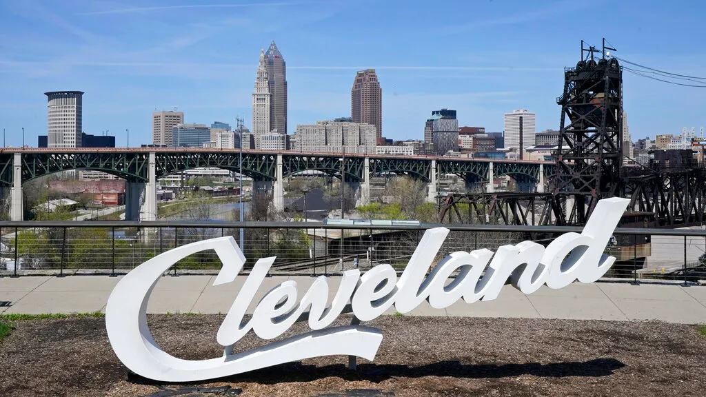 Cleveland City Council approves renaming portion of Lake Erie in Trump troll