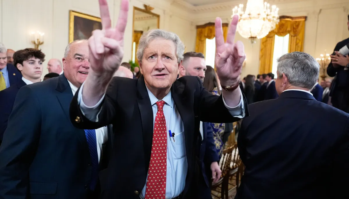 The folksy Senate Republican in hot demand on the campaign trail