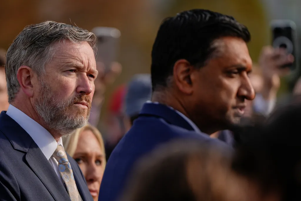 Massie says he’s convinced enough Republicans to pass Epstein Files II discharge petition