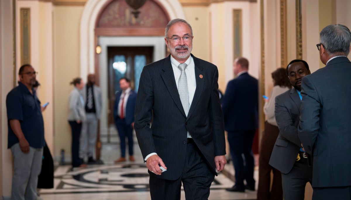Andy Harris defends prosecution threat against student journalist