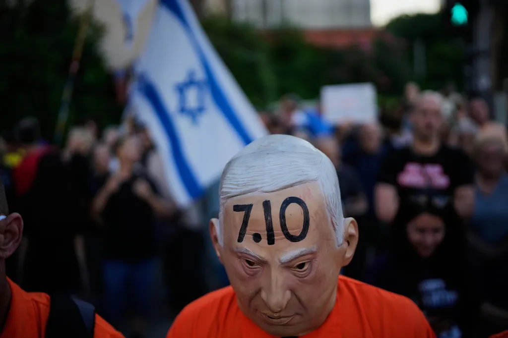 Oct. 7 families release dossier blaming Netanyahu for massacre