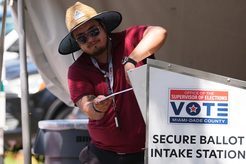 USPS work to adhere to Trump’s mail-in voting order is rushed and ‘sloppy’, whistleblower says