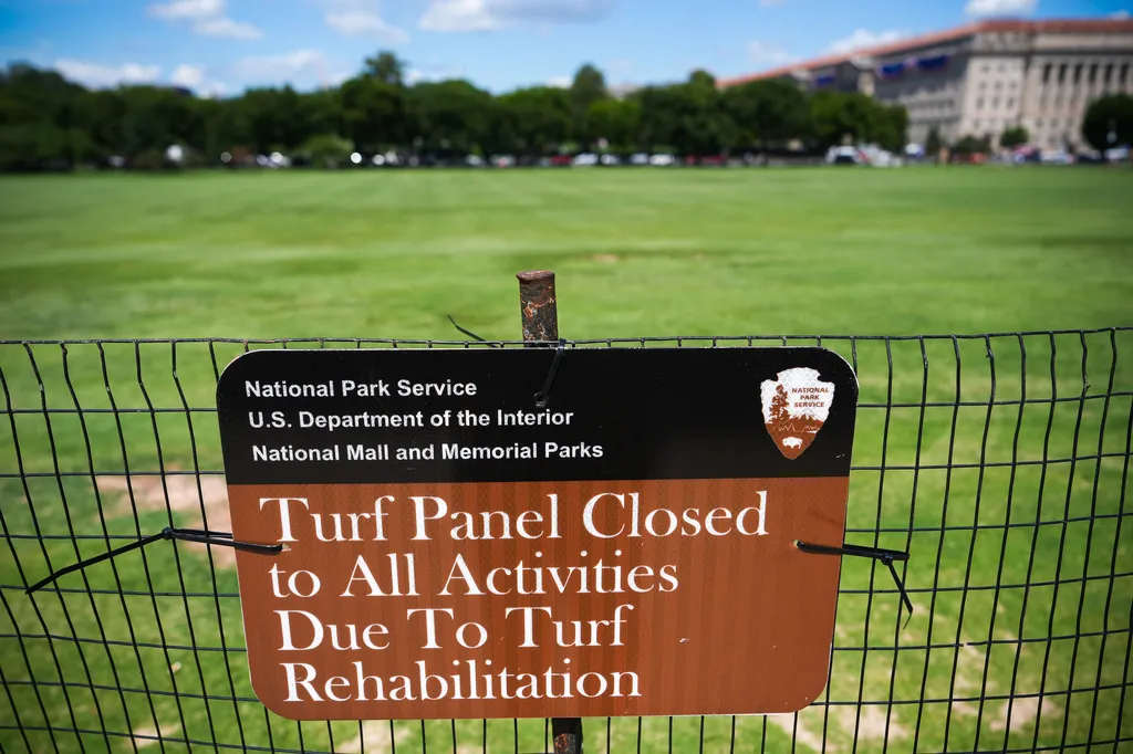 NPS closes National Mall turf for restoration after busy summer