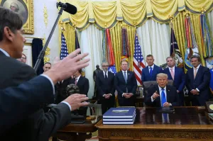 Trump says Iranians won’t rise up because ‘they’re being shot’ and refuses to say if CIA would aid protesters