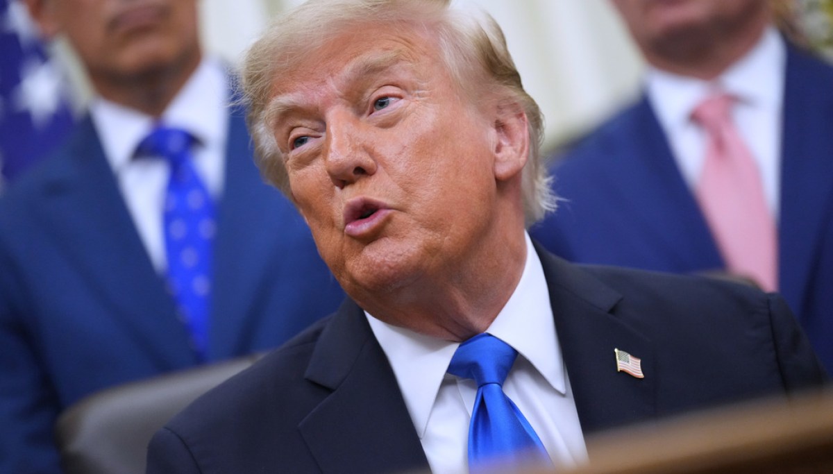 Democrats split on how to counter Trump’s midterm convention