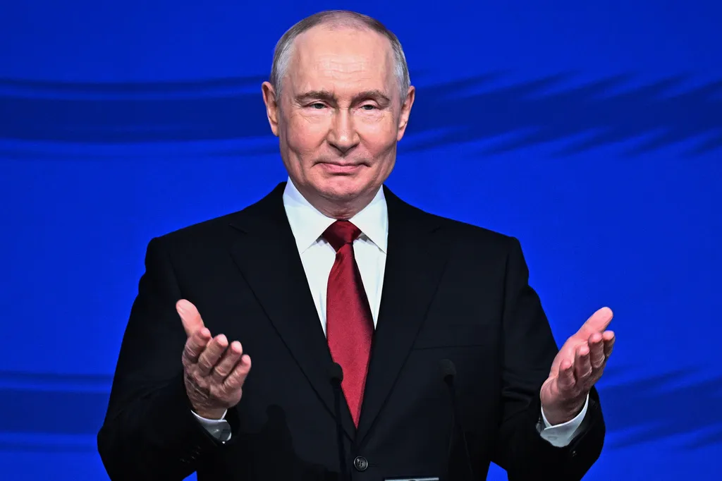 Putin orders pause in Ukraine strikes as Witkoff and Kushner arrive in Moscow 