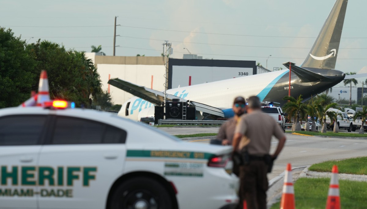 NTSB chief details 'utter devastation' in deadly Amazon Air crash at Miami airport