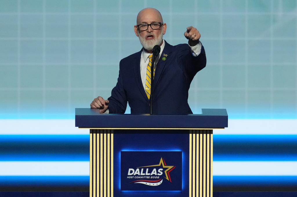 Derrick Van Orden slams Democrats taking credit for $50 billion health fund: ‘You don’t get to do that, Hakeem’