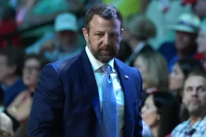 Mullin bashes Maria Elvira Salazar’s pro-immigration amnesty GOP ad: ‘A criminal is a criminal’