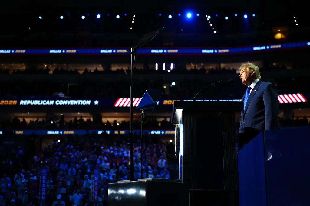 Trump electrifies his base, but the nosebleeds are empty. Is it enough to win the midterms?