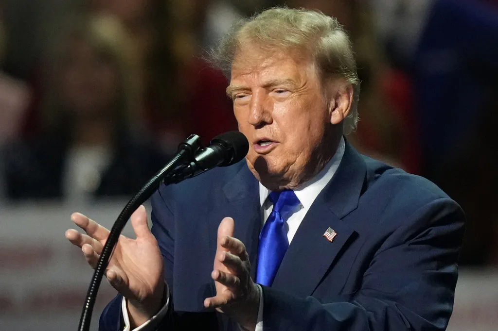 Trump promises $5,000 for every adult American if GOP wins midterm elections