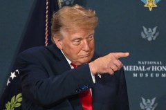 Trump says Houthis ‘don’t want to fight us’ after strait offensive and Saudi pipeline shutdown