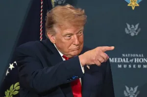 Trump says Houthis ‘don’t want to fight us’ after strait offensive and Saudi pipeline shutdown
