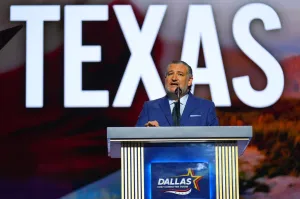 Democrats press Cruz to condemn outburst heard during midterm convention speech