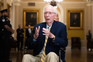 Mitch McConnell casts first Senate vote since June fall