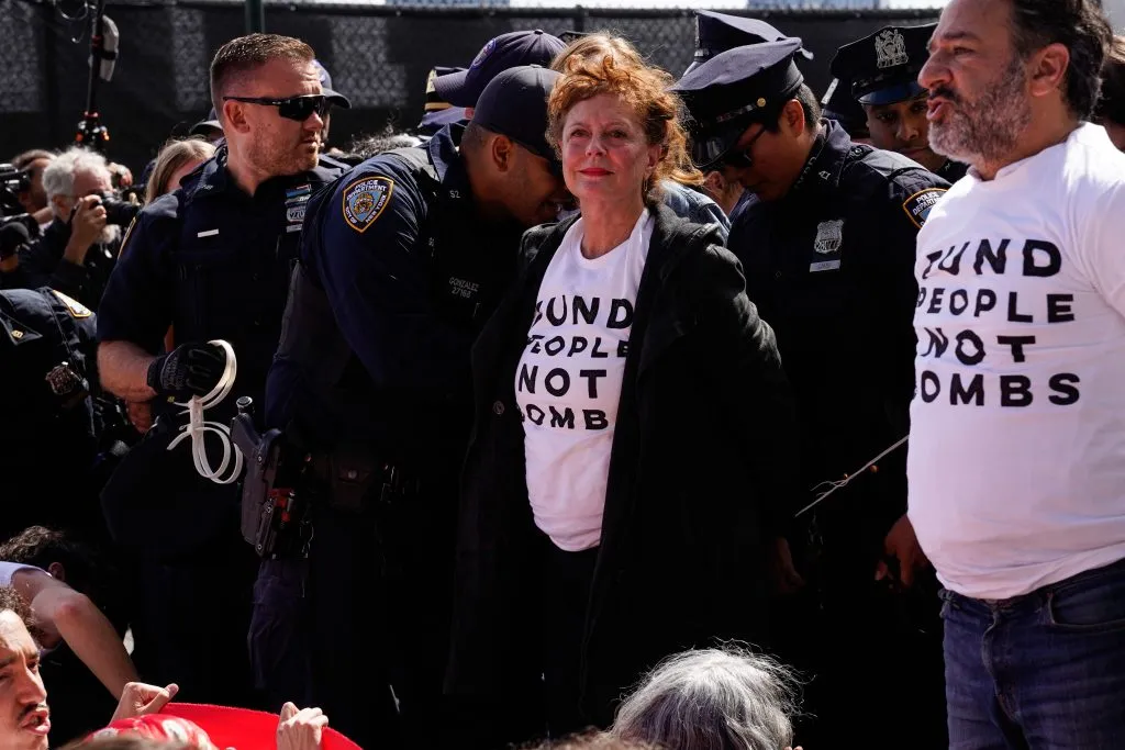 Celebrities join protesters in NYC ahead of Netanyahu’s UN speech