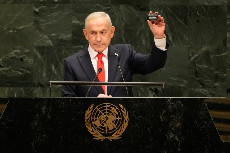 Netanyahu holds beeper at UNGA