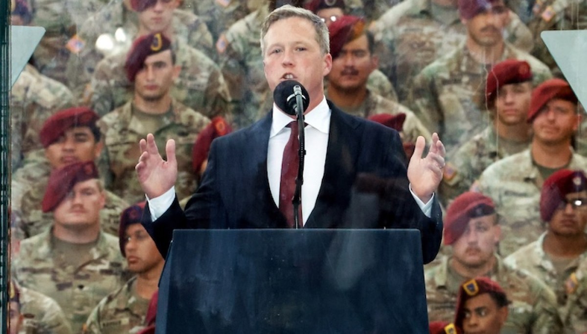 Driscoll’s Exit Exposes the Pentagon’s Deepening Leadership Crisis