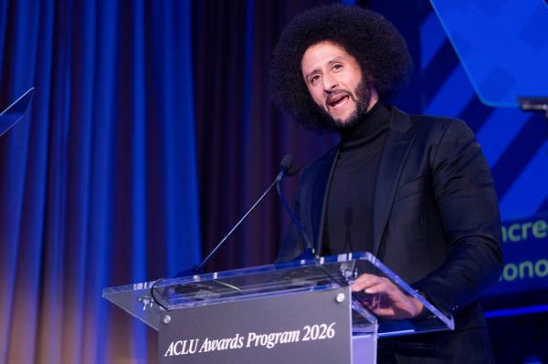 Colin Kaepernick desperately wants to be relevant again