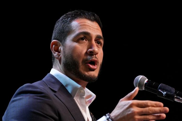 How do Republicans deal with el Sayed?