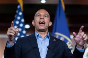 Jeffries won’t rule out kicking off committees centrist Democrats who backed condemning socialism