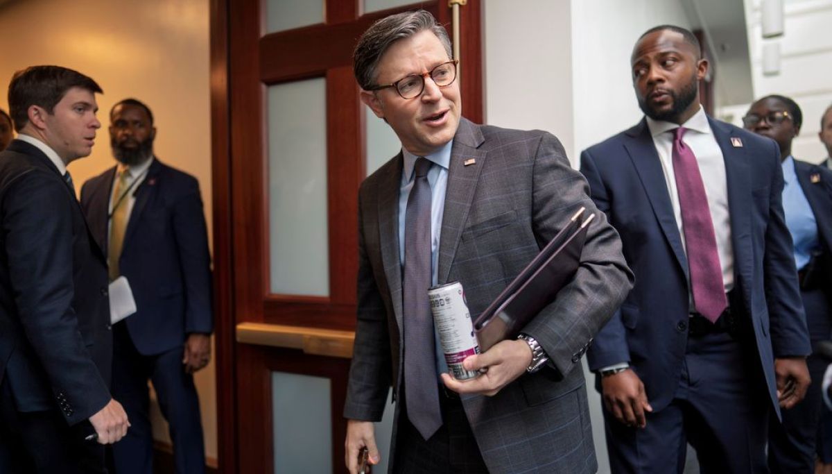 House faces Iran, Russia, impeachment, and data center fights in final week before midterm elections