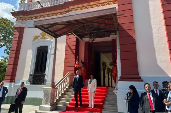 Energy Secretary Chris Wright speaks with Venezuelan acting president Delcy Rodriguez at Miraflores Palace in Caracas, Venezuela, on Sept. 2, 2026.