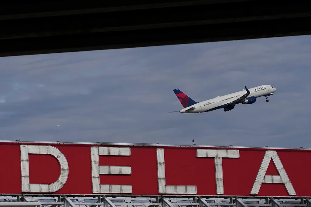 Delta delays planned flight to Saudi Arabia after deadly Riyadh airport strikes