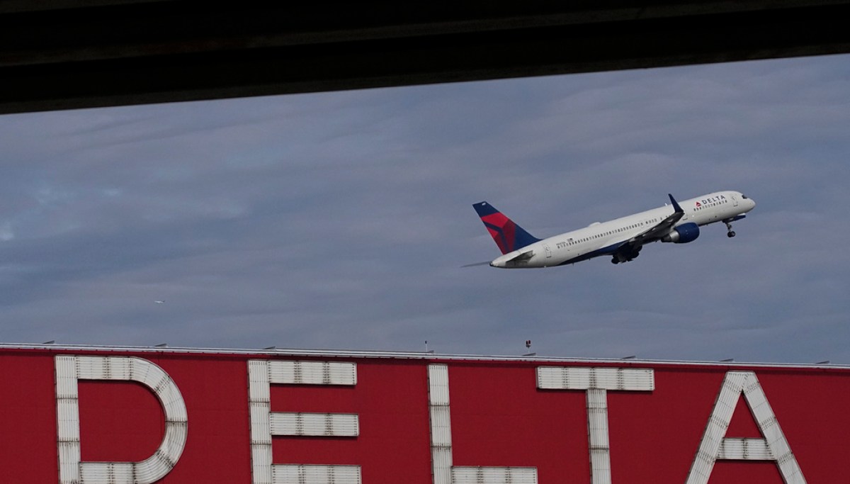 Delta delays planned flight to Saudi Arabia after deadly Riyadh airport strikes