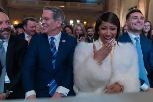 Rap phenom Nicki Minaj to rally alongside Trump in metro Detroit Sunday
