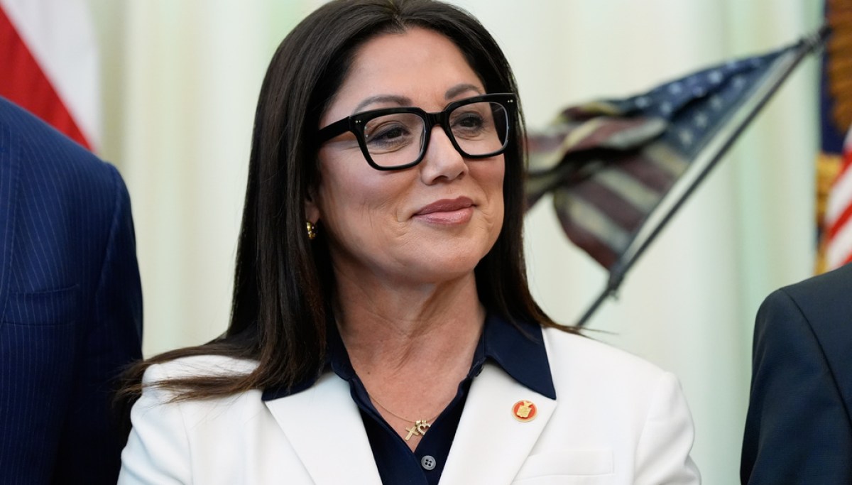 Trump’s labor chief betrayed you for Mexican beer. Now, expect a Democratic midterm blowout