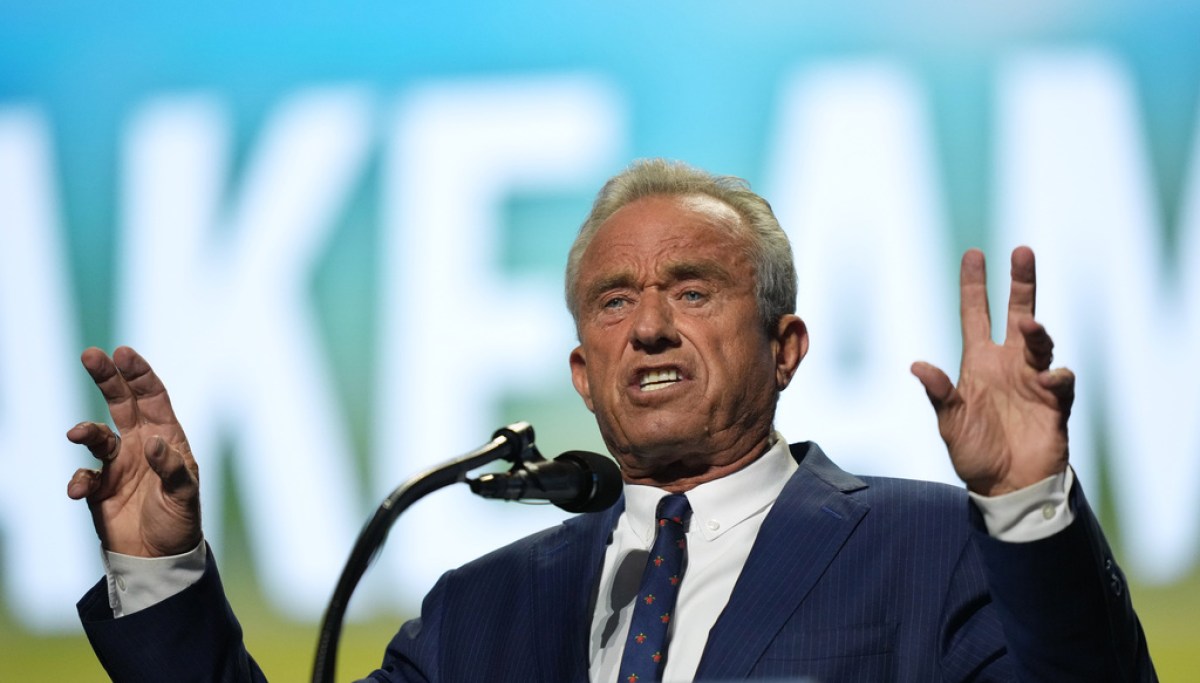 Poll shows cratering trust in RFK Jr.’s MAHA agenda ahead of midterm elections