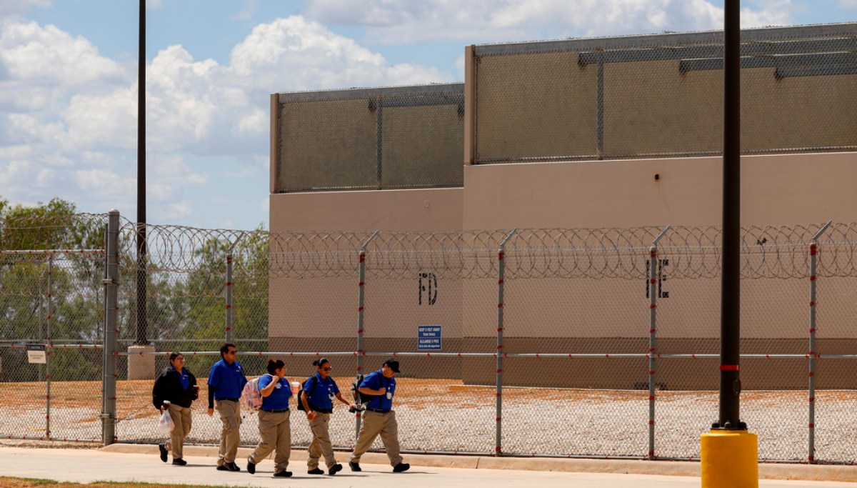 Appeals court sides with Trump on indefinite illegal immigrant detention policy
