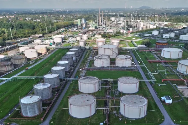 IEA speeds up oil stock release to curb global fuel prices following US pressure