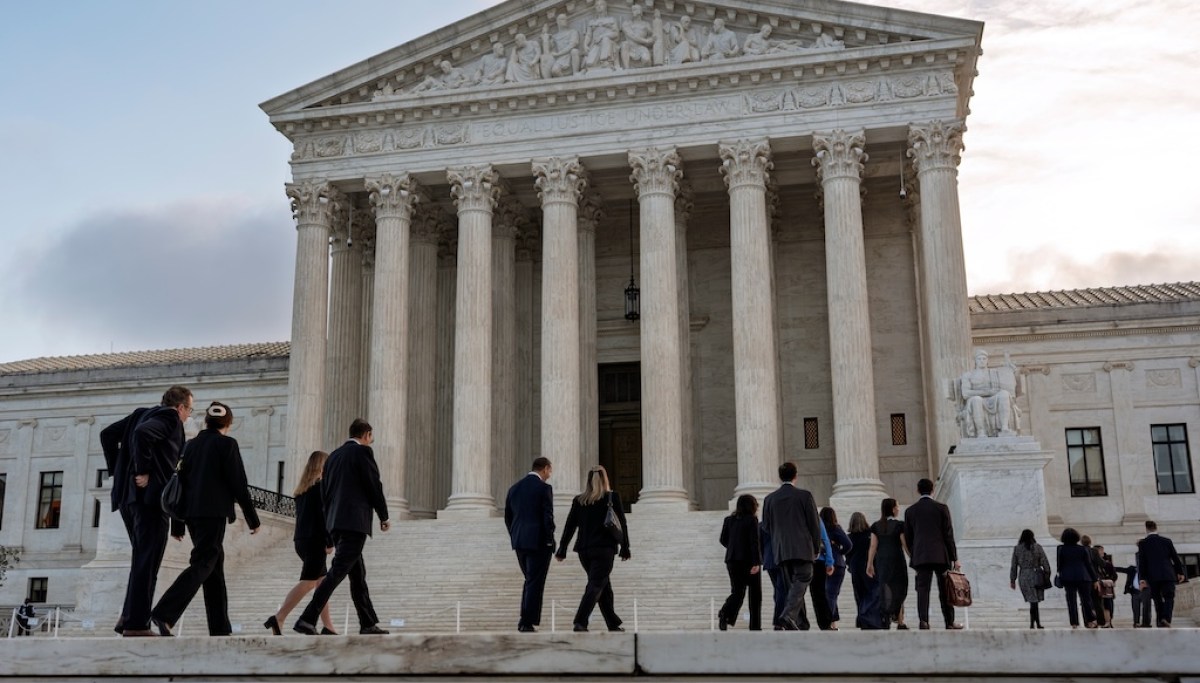 Supreme Court reverses ‘inappropriate’ ruling in FCC fight over favorable campaign ad rate rules