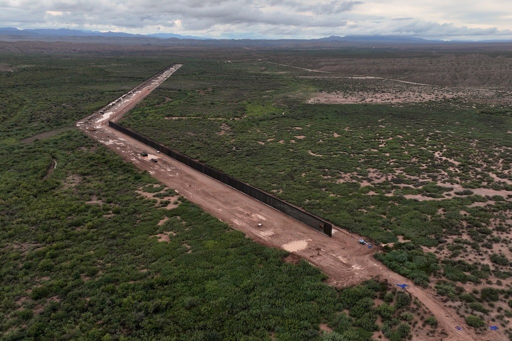 Trump administration asks Supreme Court to lift block on Big Bend border wall construction