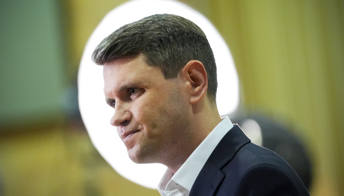 Talarico spotted in public after 13-day absence from campaign trail