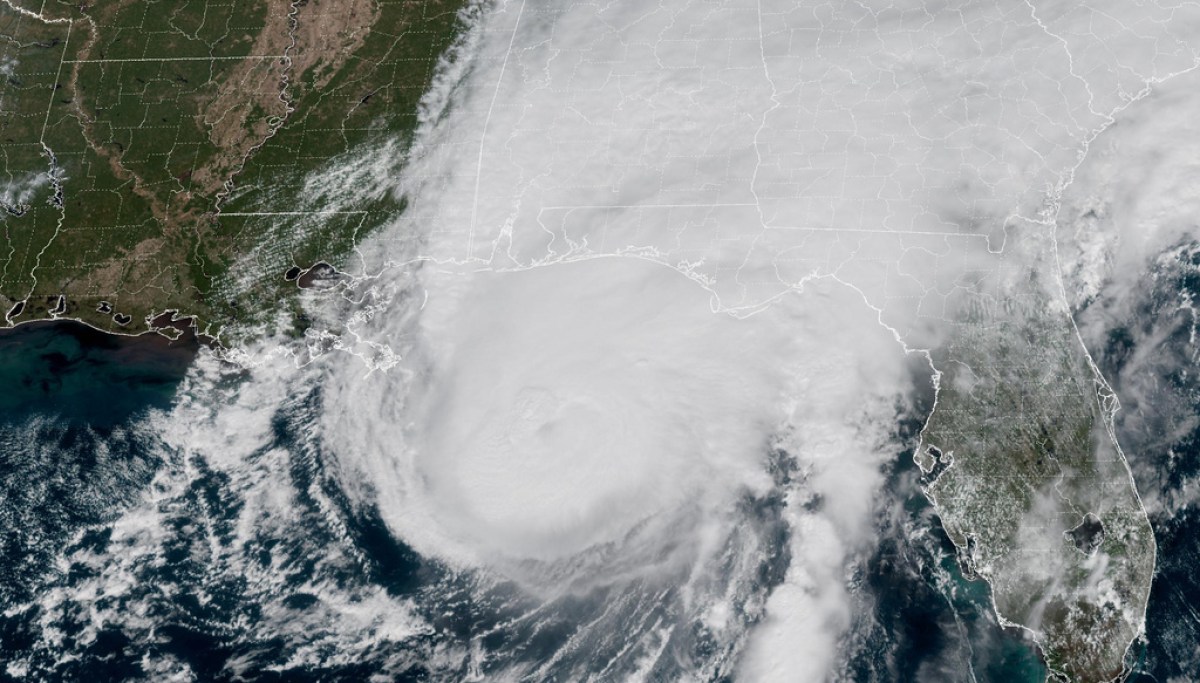 Nearly 1 million without power after Hurricane Isaias makes landfall on Gulf Coast