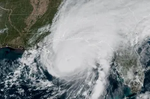 Nearly 1 million without power after Hurricane Isaias makes landfall on Gulf Coast