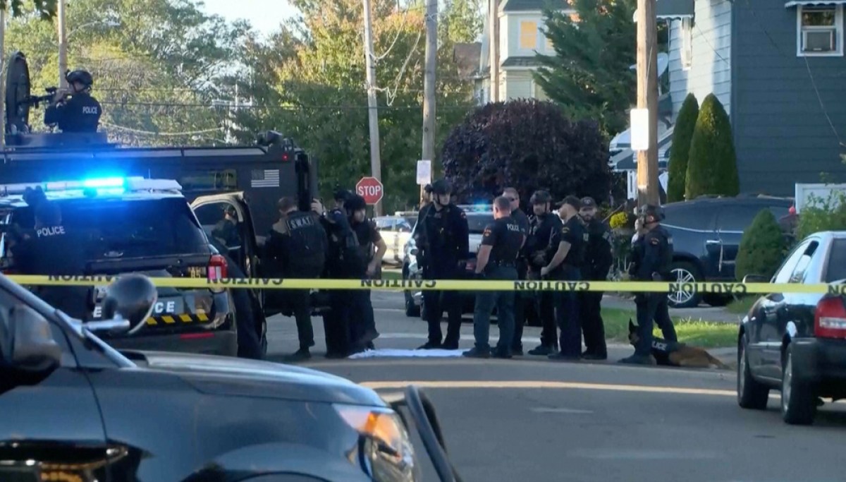 Erie shooting leaves nine dead, governor says