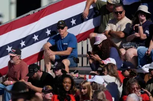 WATCH LIVE: Trump stumps for GOP hopefuls at Arizona midterm rally