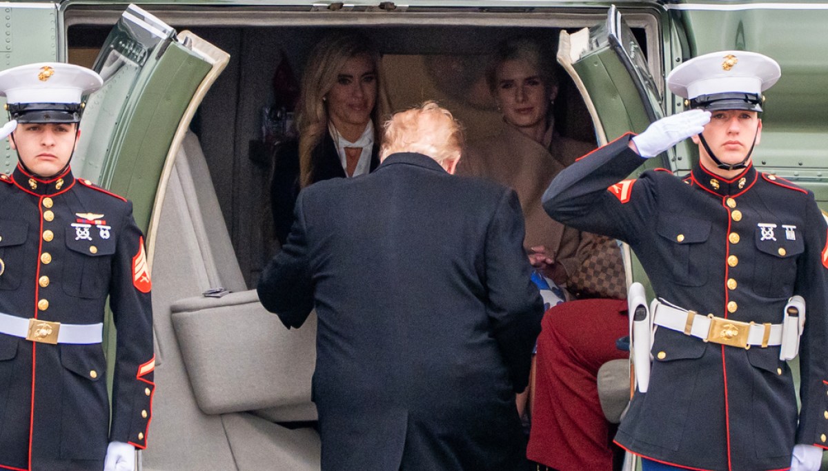 White House report card: It's starting to look like a return to first-term chaos