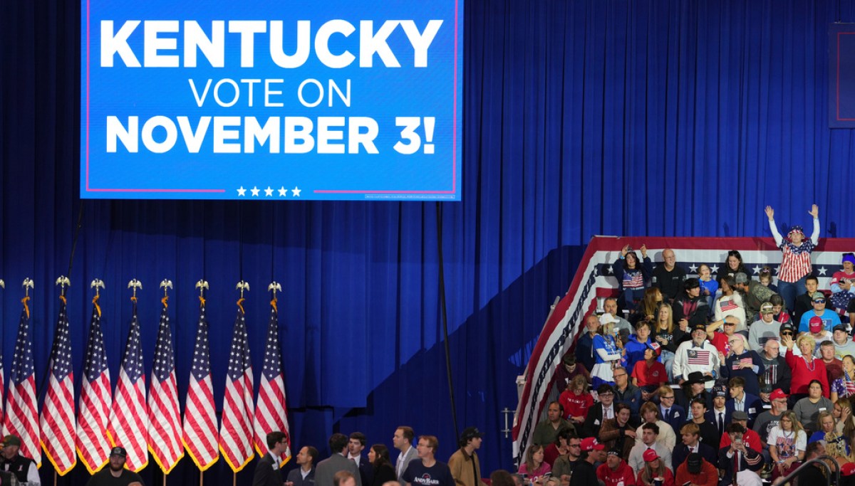 WATCH LIVE: Trump holds Kentucky midterm rally in Highland Heights
