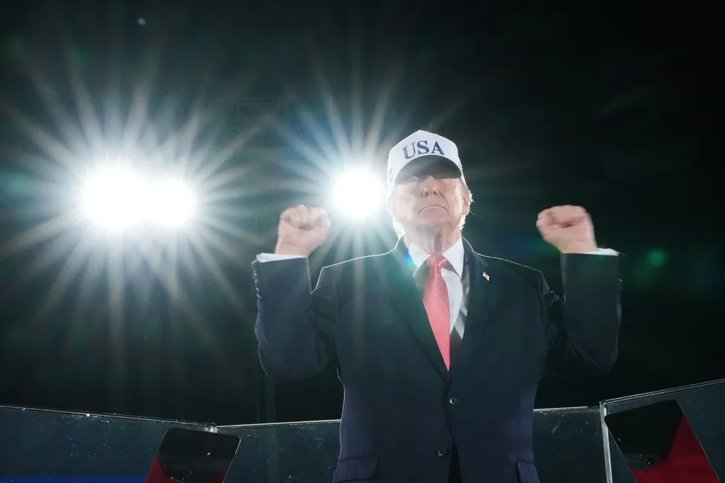 WATCH LIVE: Trump holds a White House roundtable
