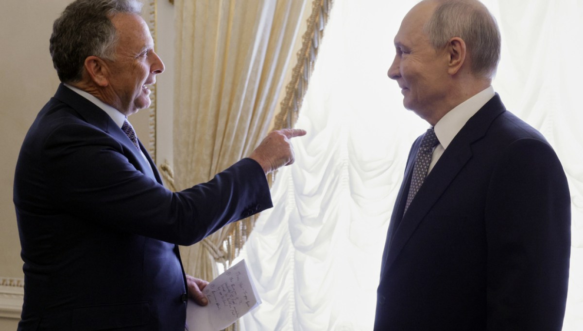 Washington licks Putin’s boots