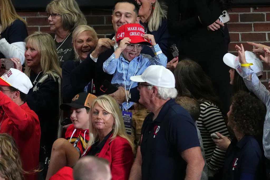 Trump’s Michigan rally draws crowds, but supporters are still worried about gas prices and trade war with Canada