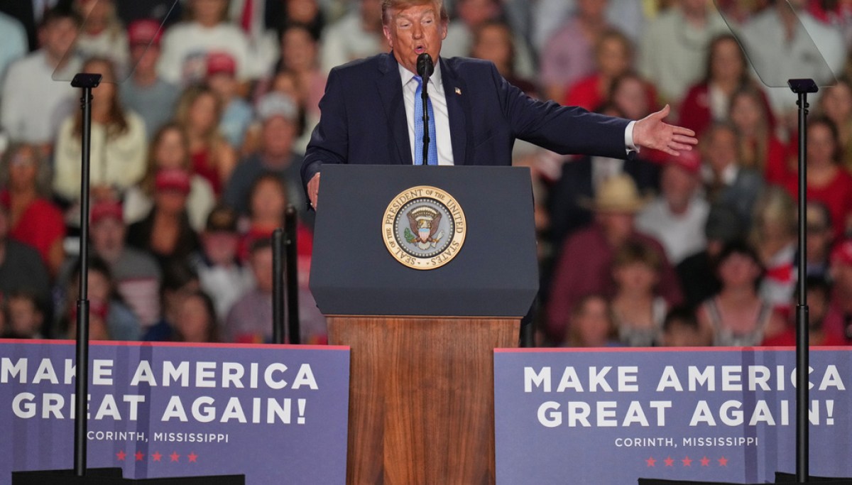 Trump to unveil plan to loosen methane rules for oil and gas industry